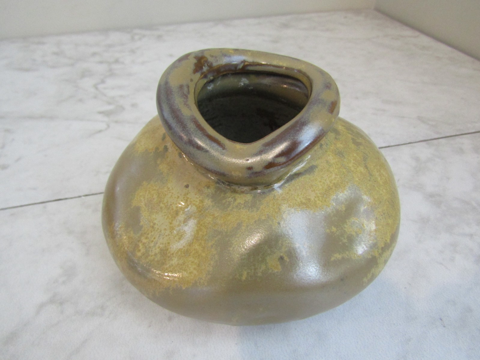 Handmade Studio Pottery Squat Vase Hand Rolled Rim 3