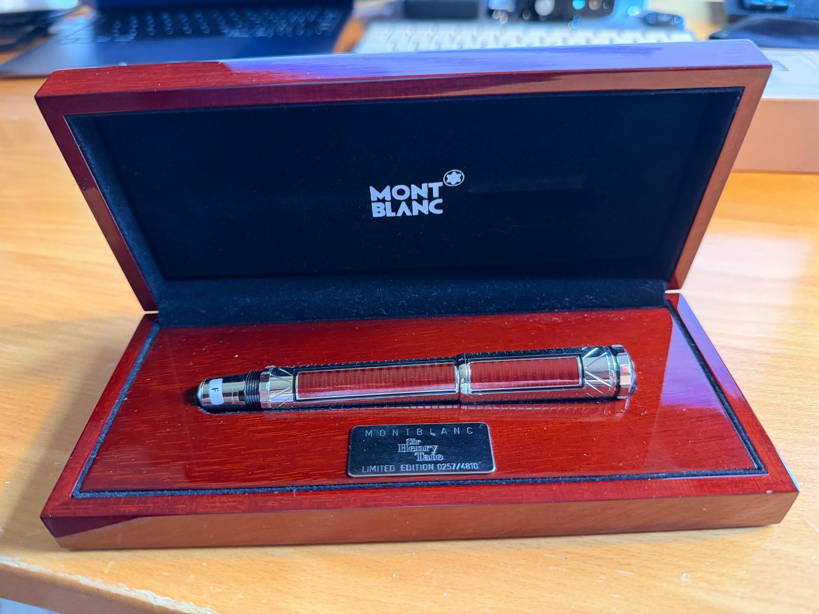 Montblanc Sir Henry Tate 4810 Patron of Art Fountain Pen Unused in Box