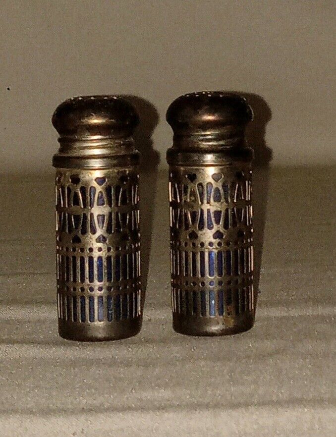 Vintage Silver Plated Blue Colbalt Glass Lined Salt And Pepper Shakers