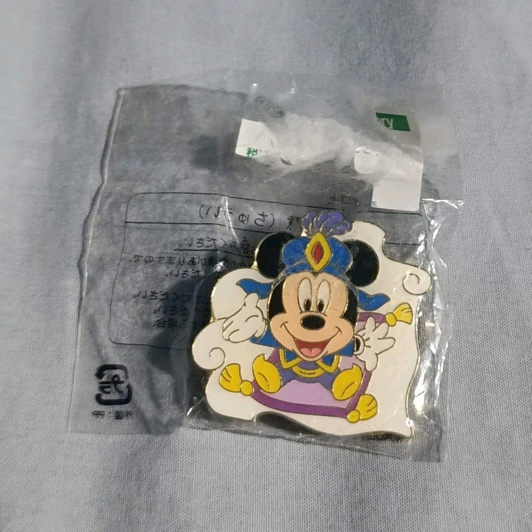 TDR Tokyo Arabian Coast Games Magic Carpet Mickey Mouse Disney Pin (B3)