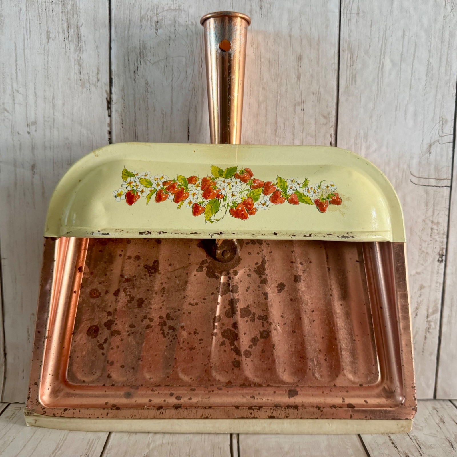 Vintage Ballonoff RARE Strawberry Patch Metal Dustpan Copper Tone Made in USA