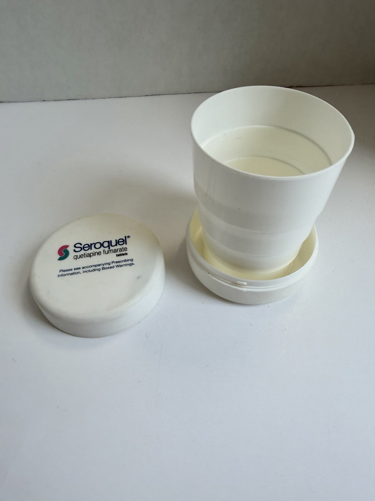 Seroquel Pharmaceutical Sales Rep Promotional Collapsible Travel Cup Pocket Cup