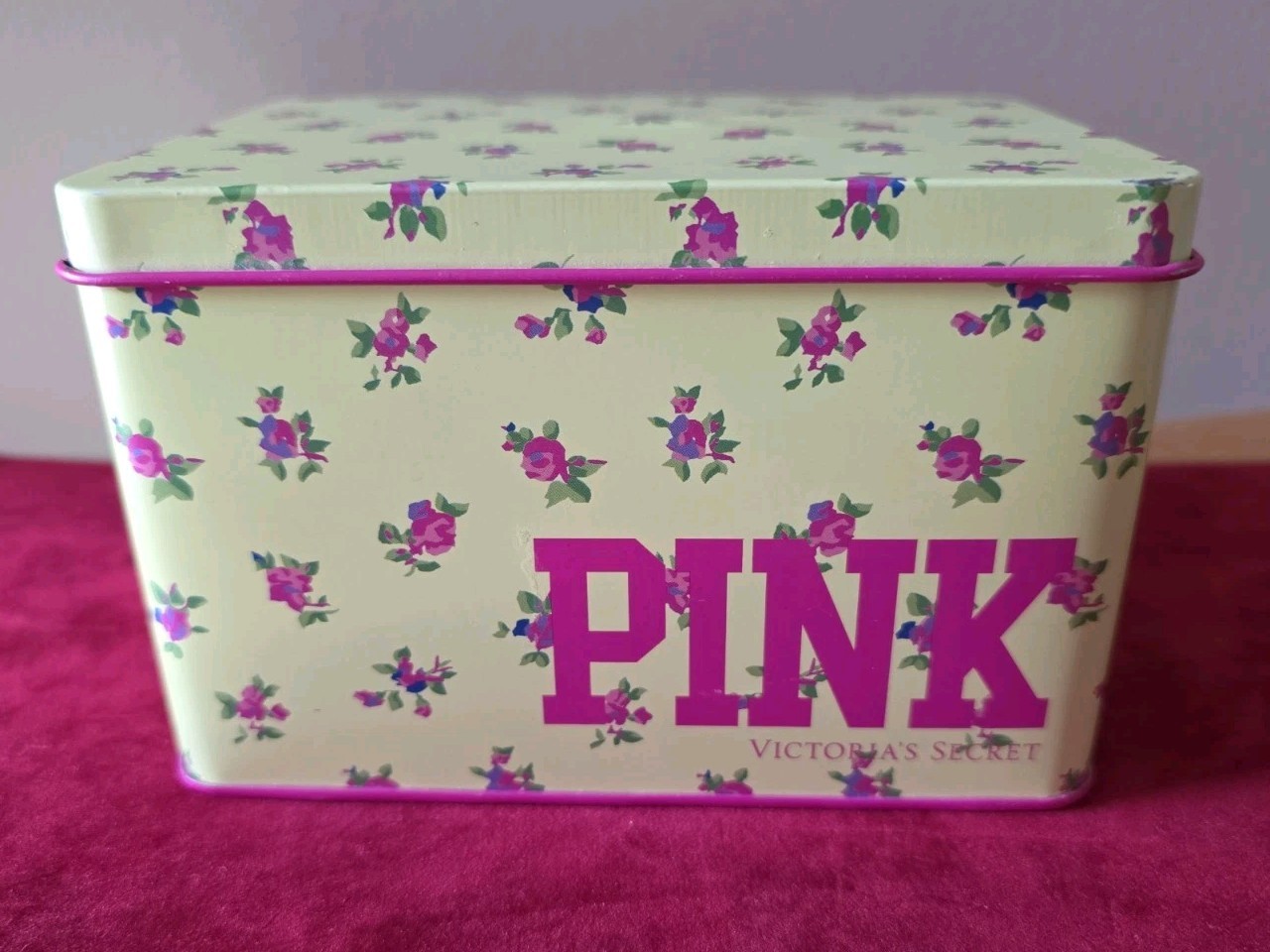 VTG Victoria’s Secret VS PINK Collectible Tin Box (Empty Pretty & Pure Lotion)