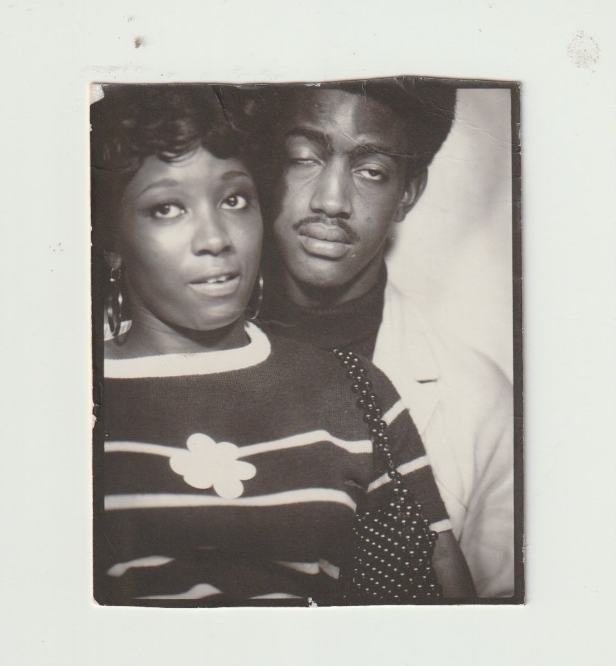 VINTAGE PHOTO BOOTH - SWEET AFRICAN-AMERICAN COUPLE