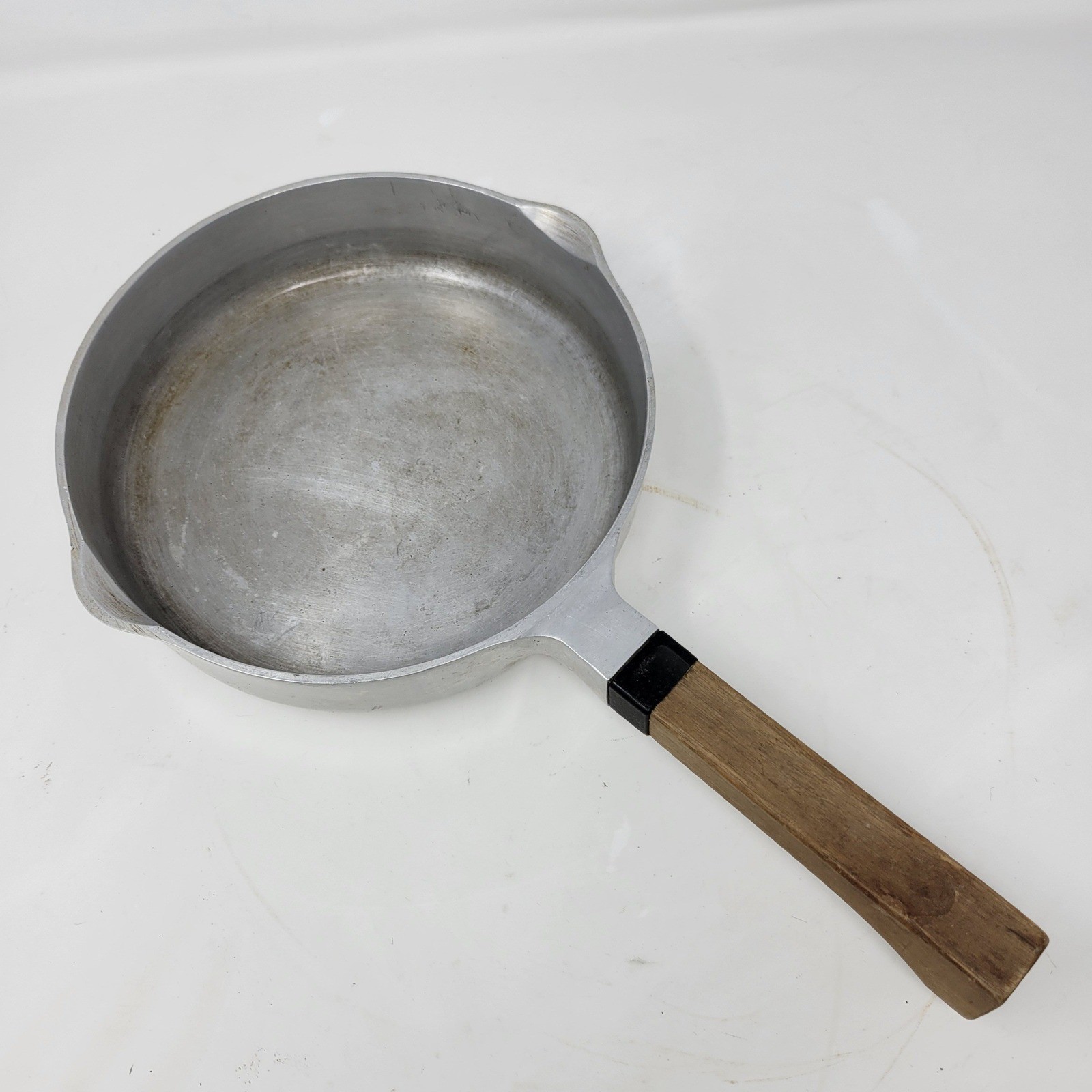 Griswold Aristocraft Ware A1206 Cast Aluminum Skillet Wood Handle Vintage MCM