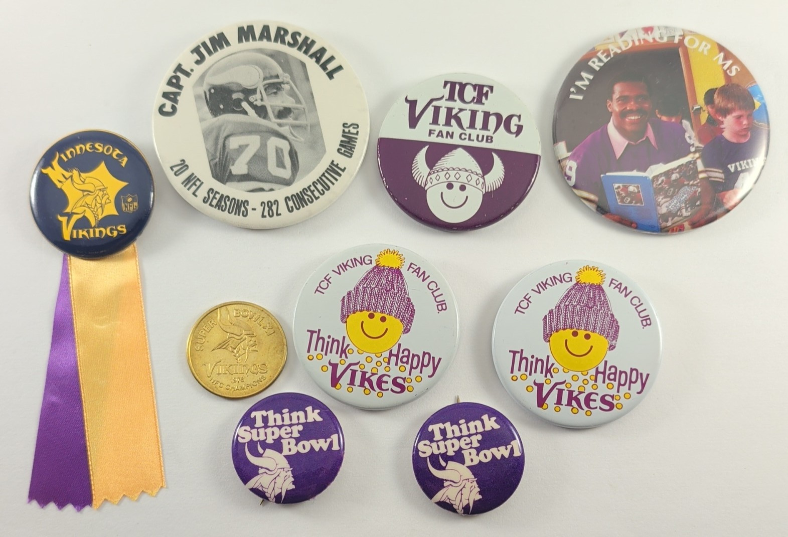 Vintage Minnesota Vikings Pinback Button Lot w/ 1976 NFC Championship Brass Coin