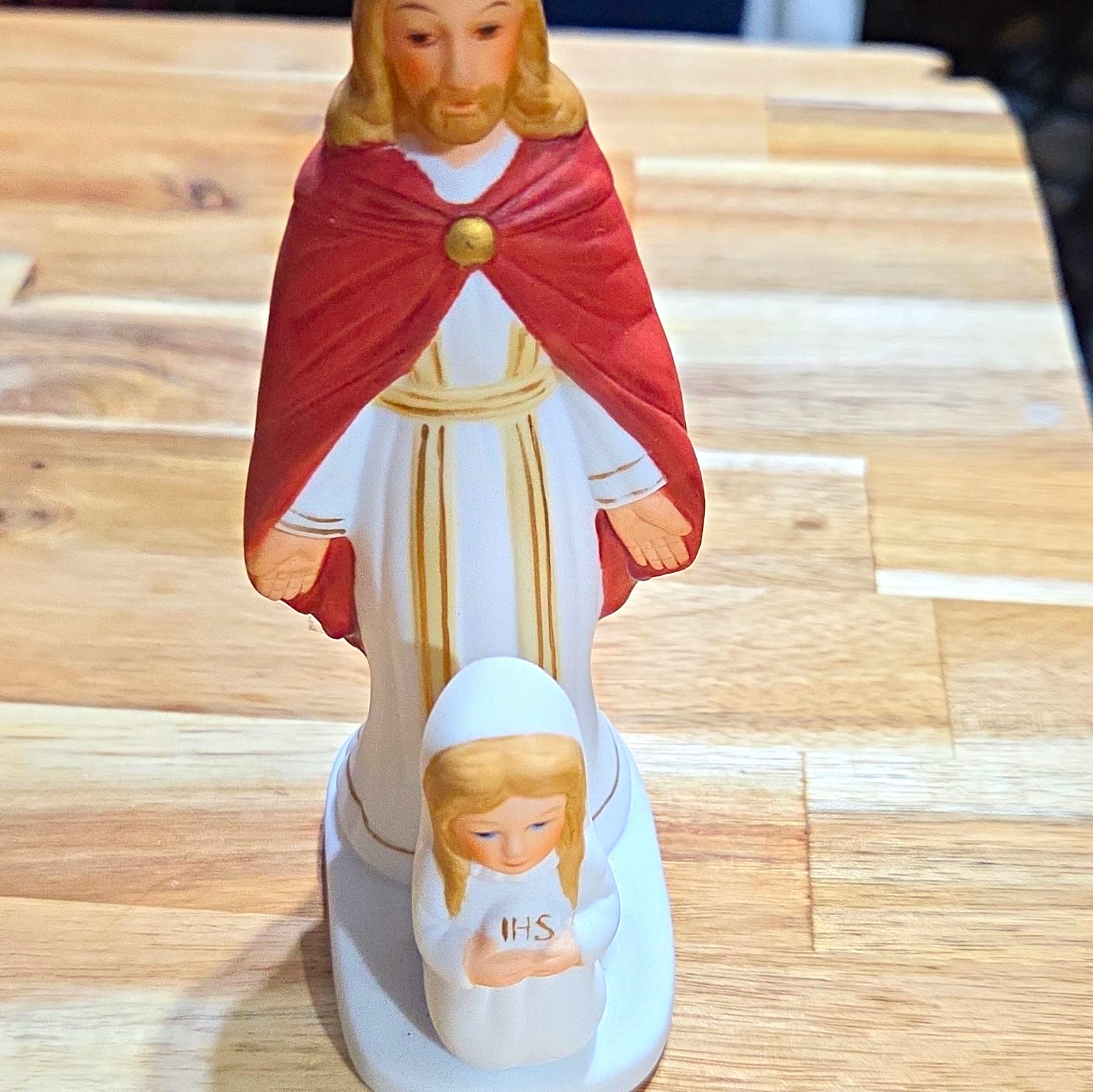 Religious Classics Jesus Ceramic Christian Figurine Statue INRI 1984