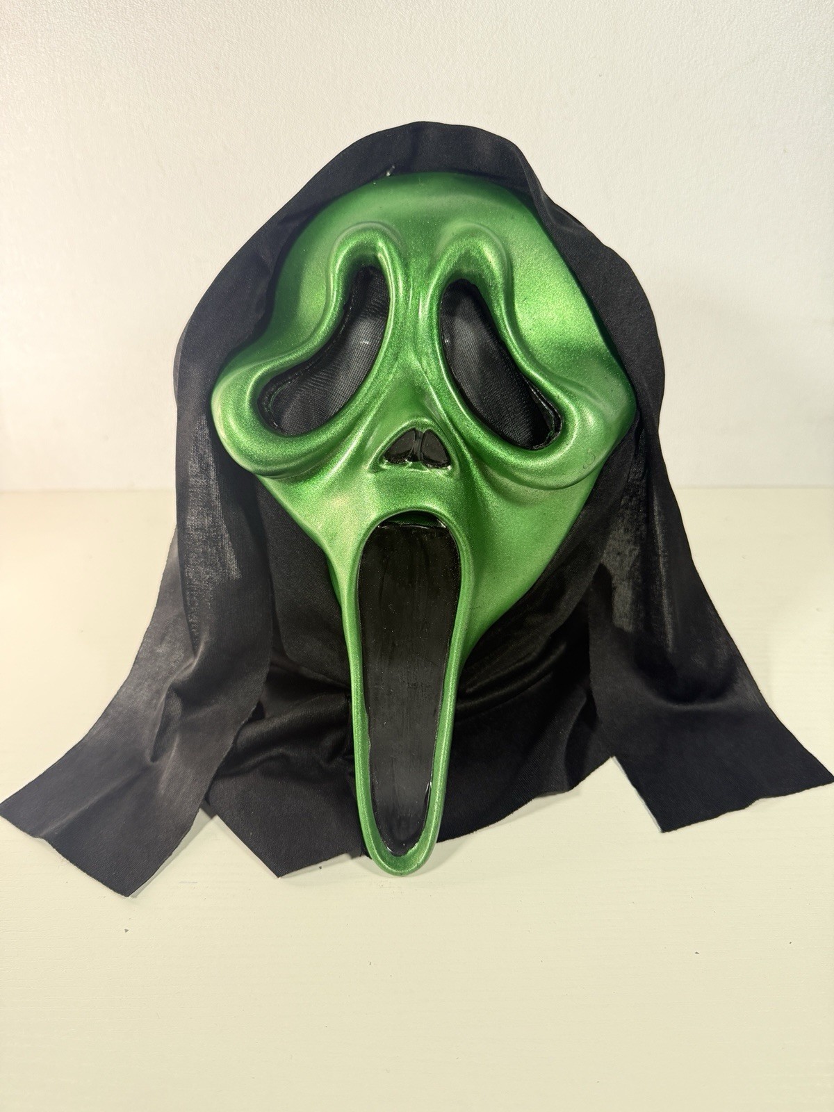 VTG Scream 2 Metallic Green GHOSTFACE Mask Easter Unlimited Fun World Squinty MK VTG Scream 2 Metallic Green GHOSTFACE Mask Easter Unlimited Fun World Squinty MK