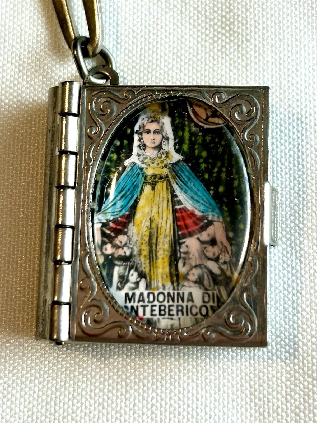 Lot Vintage Bible Keychains Religious Italy  Madonna St Anthony Brev Postcard 