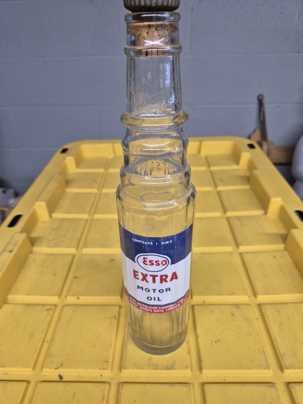 Vintage ESSO EXTRA Motor Oil  Tall Bottle w/ Stopper&Cap. 1 Pt. London, SWI.Rare