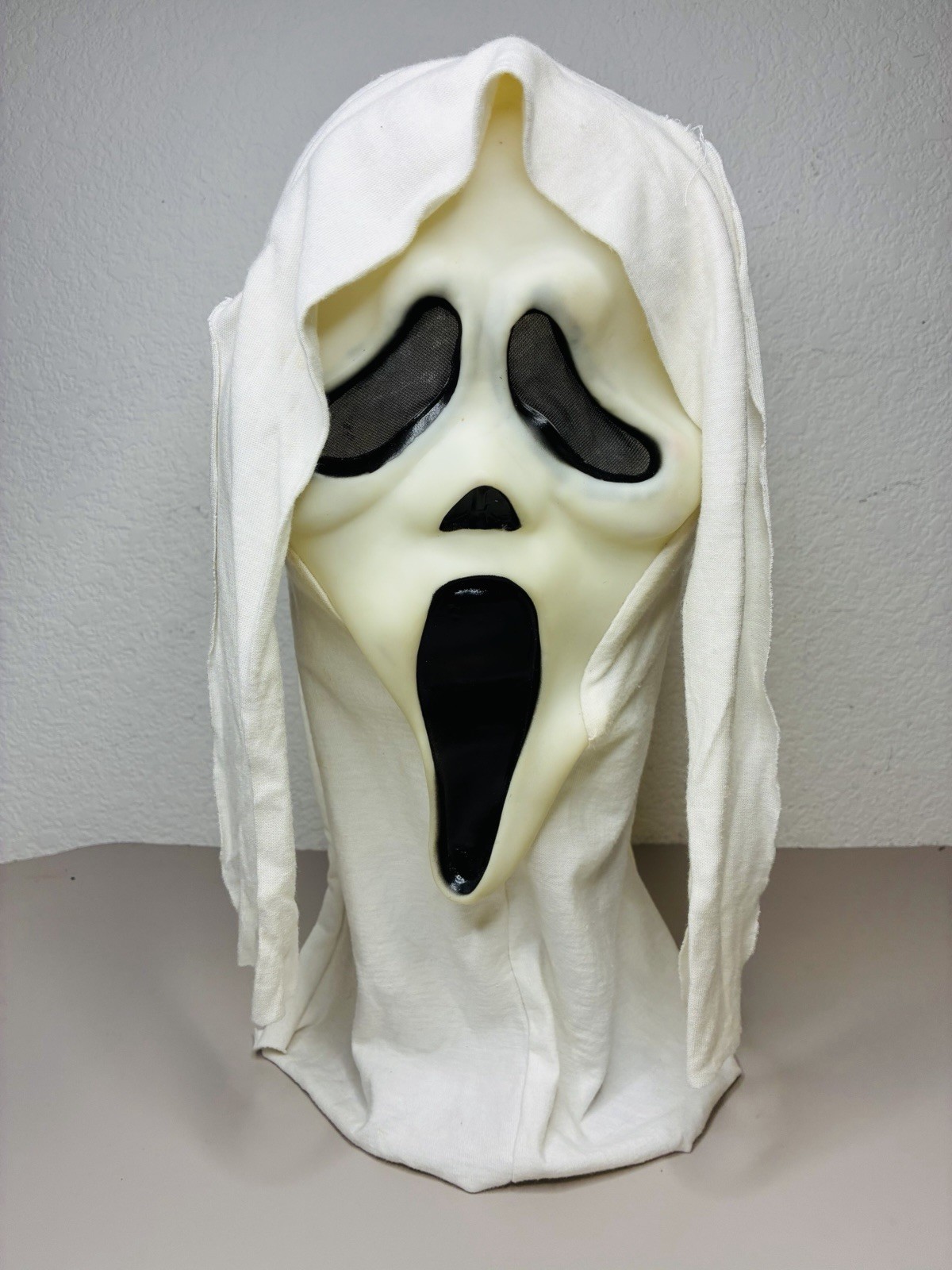 vtg 1990s WHITE GLOW In Dark Scream Ghost Face Mask Fun World Div READ