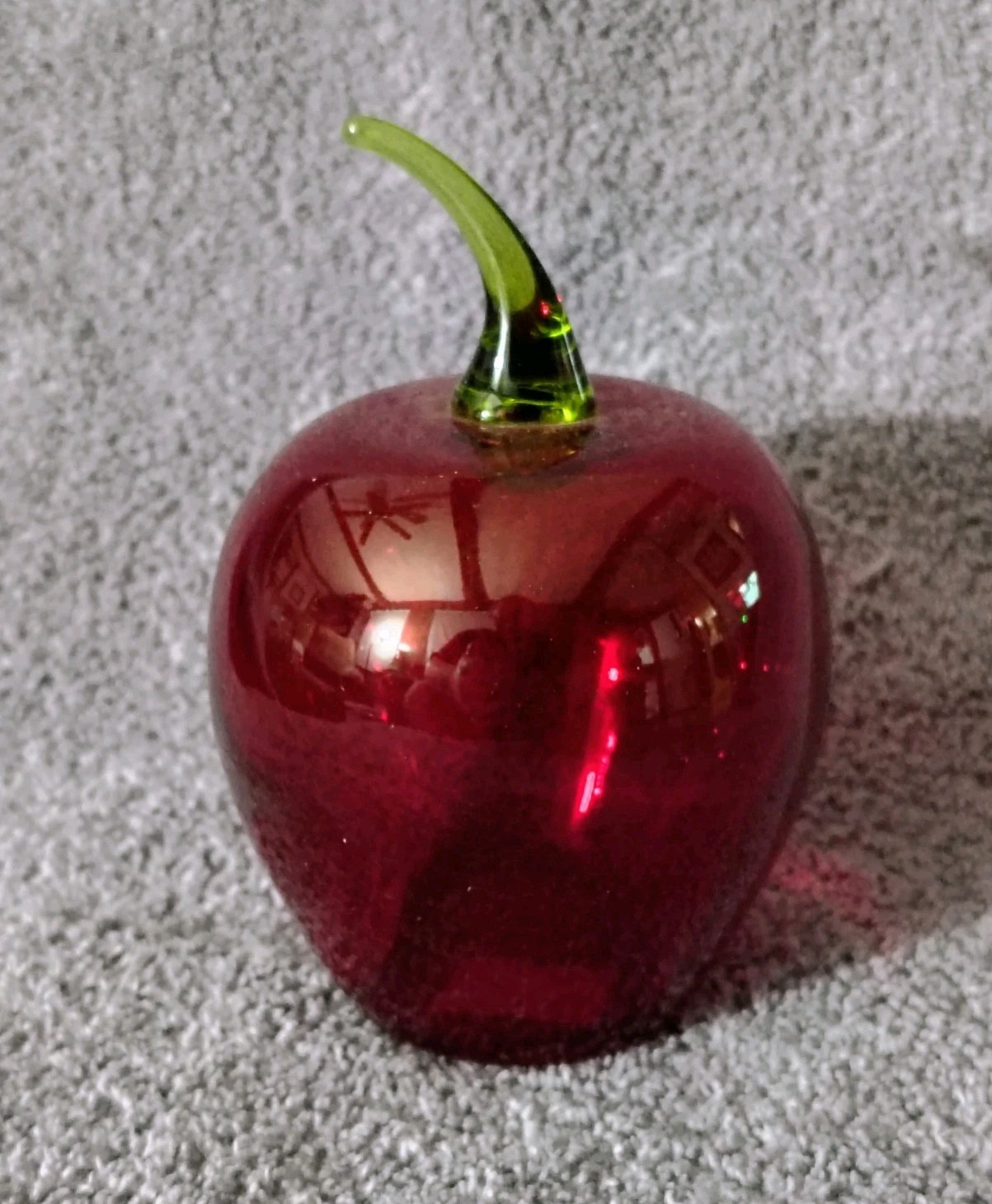 Vintage Hand Blown Art Glass Red Apple Fruit Paperweight MCM 4.5”
