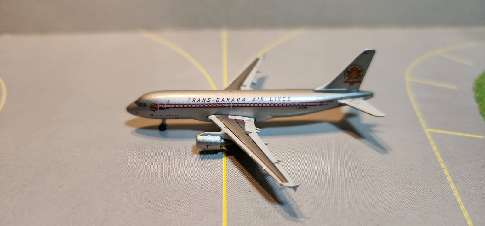 STARJETS (SJACA099) AIR CANADA A319 1:500 SCALE DIECAST METAL MODEL