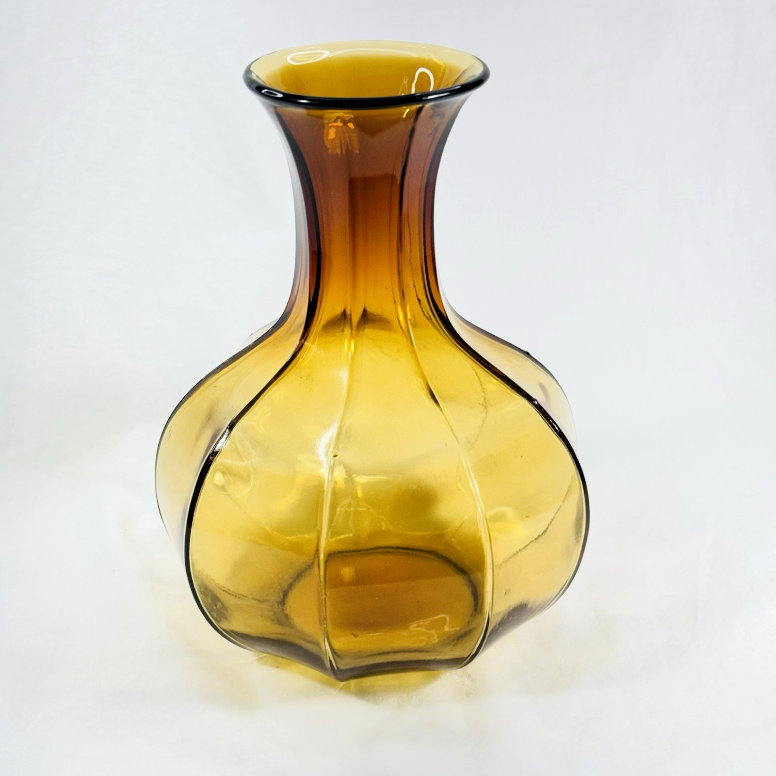 Tiara Indiana Glass 9 Sided Amber Bulb Vase Decanter Ombre Panel Vintage 8 Tiara Indiana Glass 9 Sided Amber Bulb Vase Decanter Ombre Panel Vintage 8