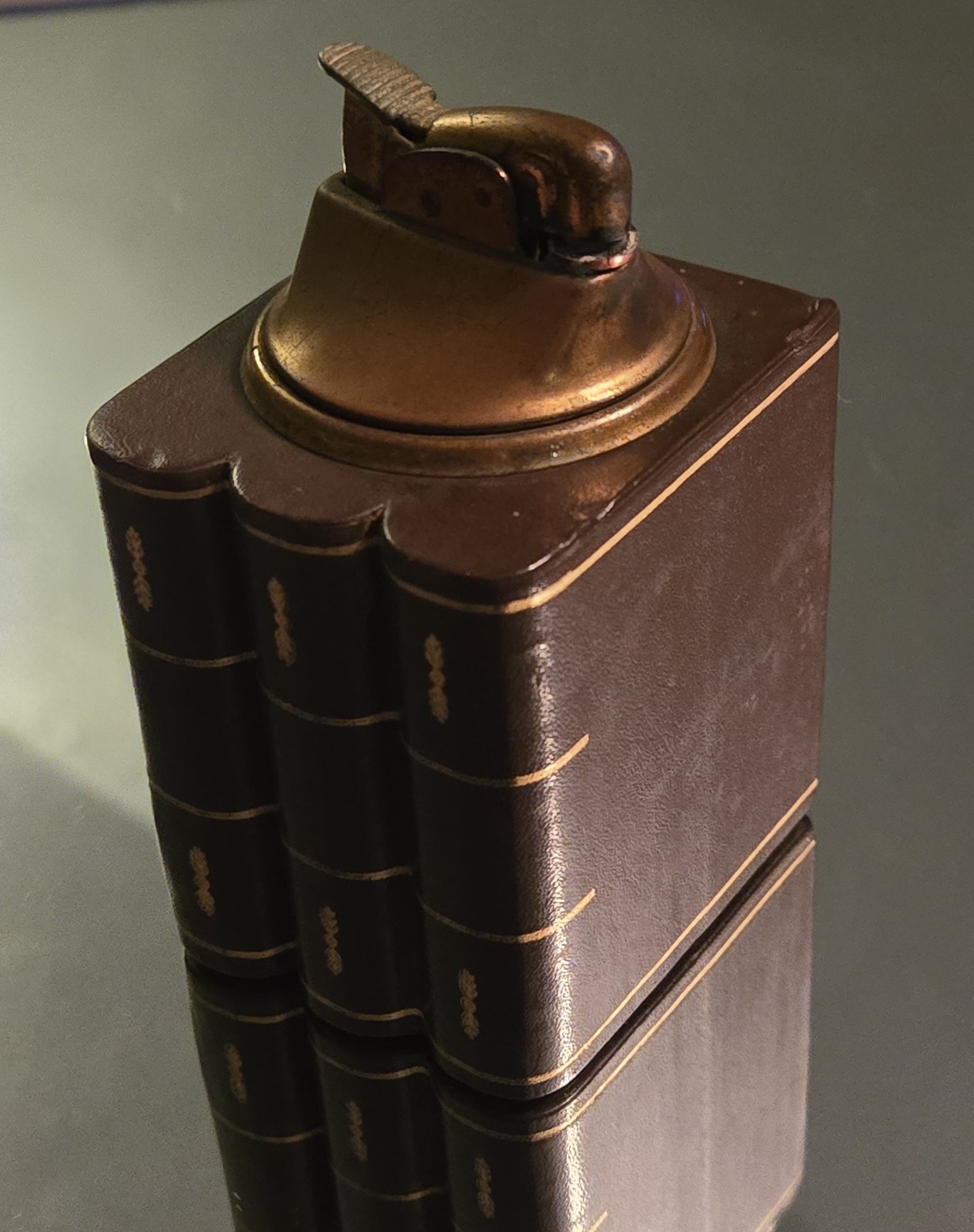 Vintage Evans Branded Star Leather Stacked Books Table Lighter 1950s MCM Novelty