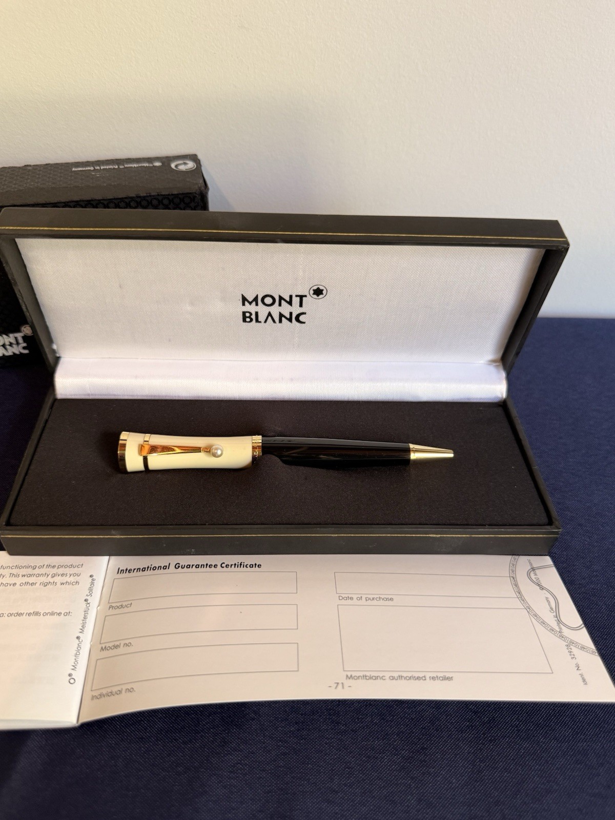 Montblanc Ballpoint Greta Garbo Pen Black/Ivory Resin Gold Trim