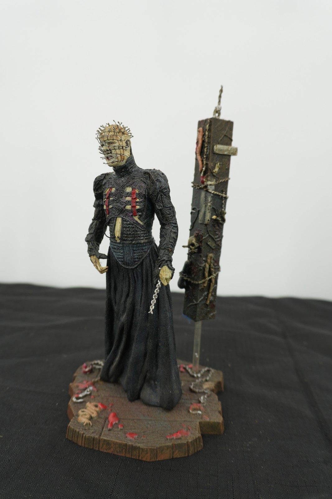 NECA Cult Classics Hall of Fame Hellraiser Pinhead Action Figure loose