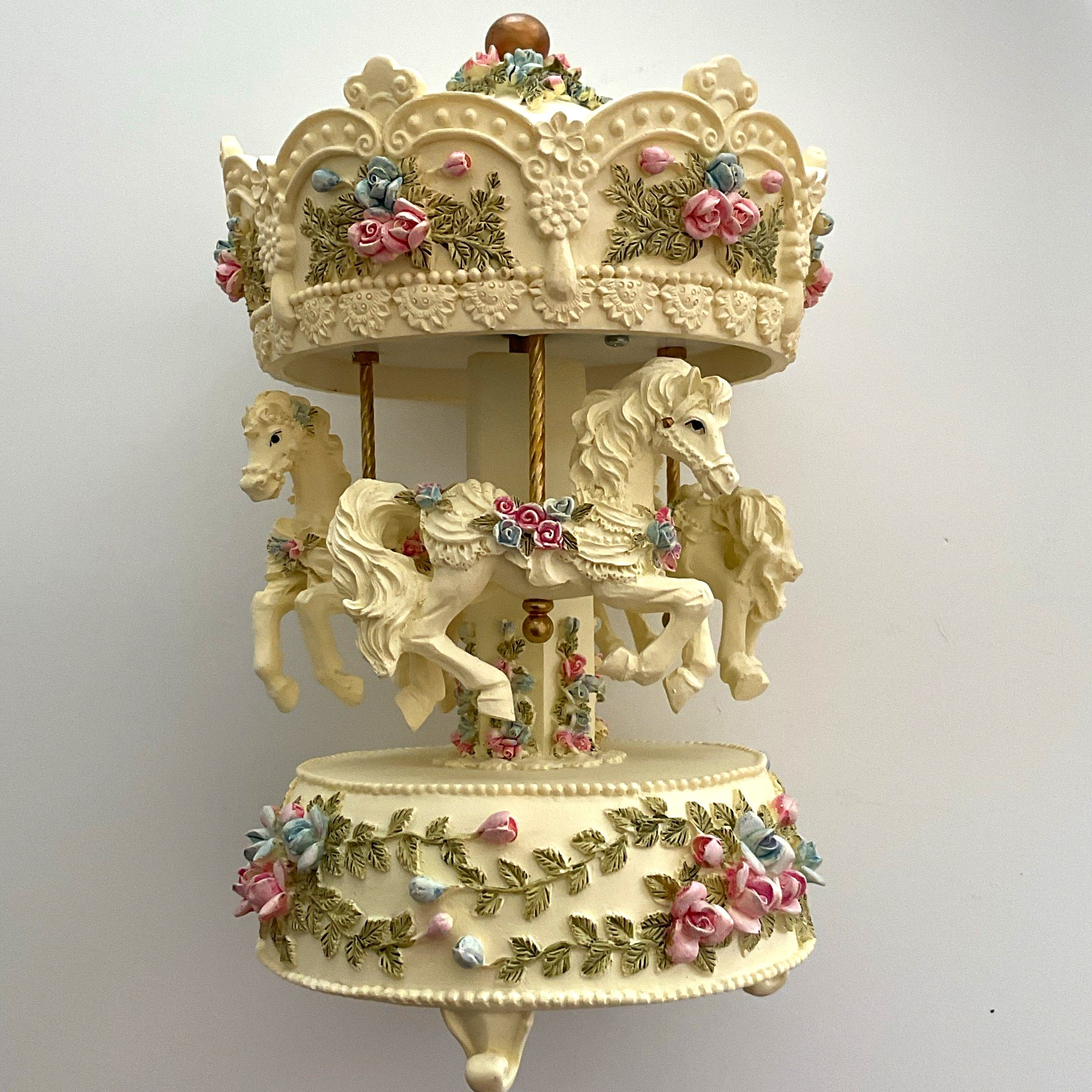 Limited 1999 Estate Vintage Design Carousel Winding Music Box with Floral Horses Limited 1999 Estate Vintage Design Carousel Winding Music Box with Floral Horses