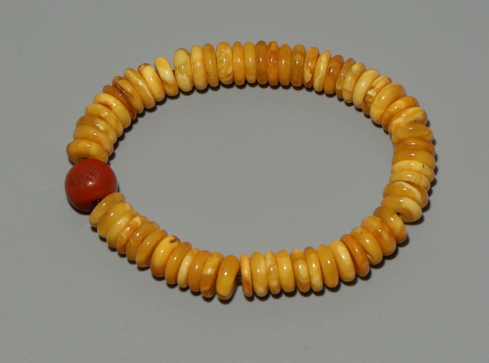 Real Nice Tibet Vintage Old Buddhist Amber NanHong Agate Bead Bracelet Amulet