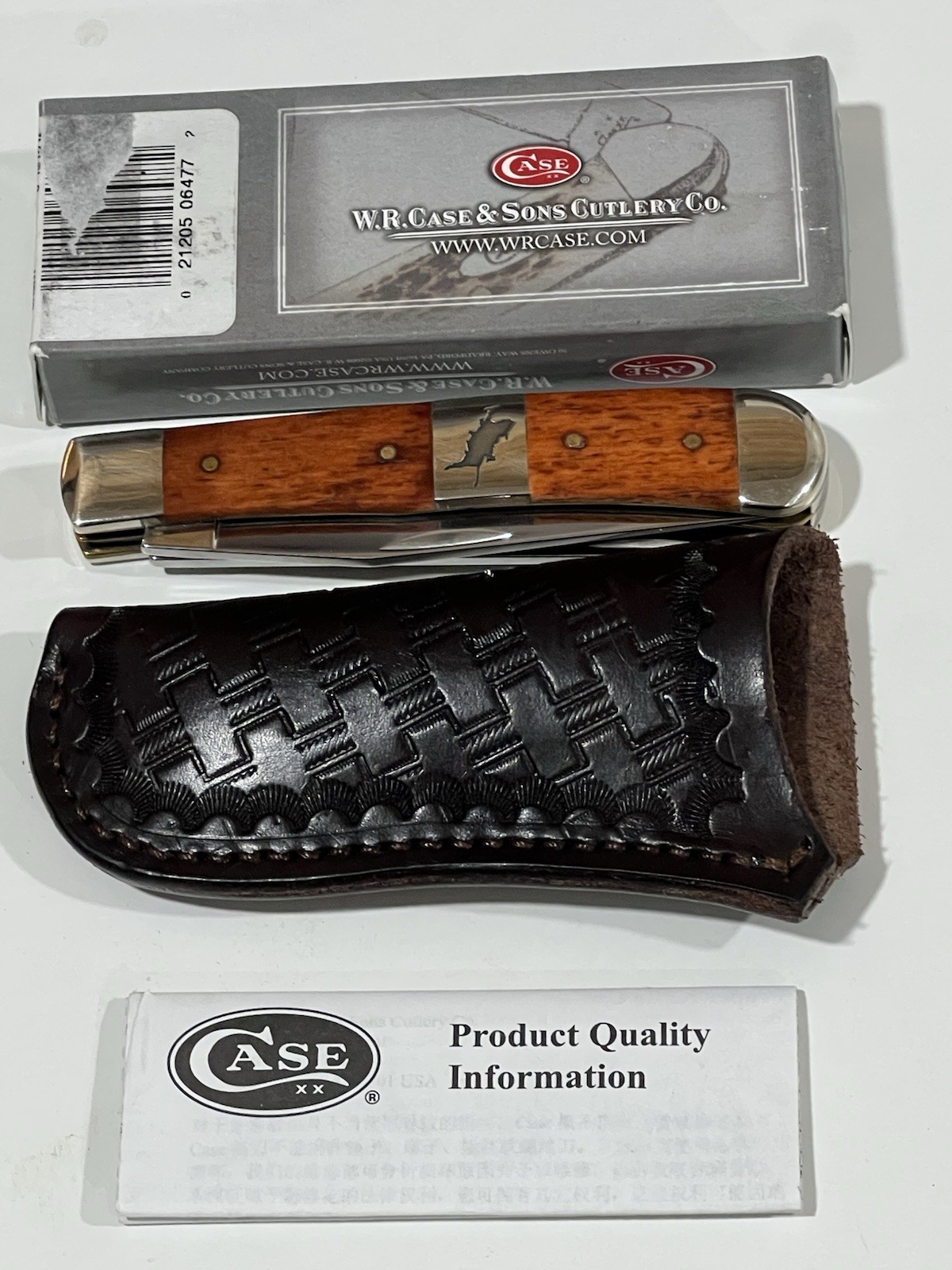 Beautiful New 2012 Case XX Shepherd Hills Trapper With Chestnut Handles. #06477