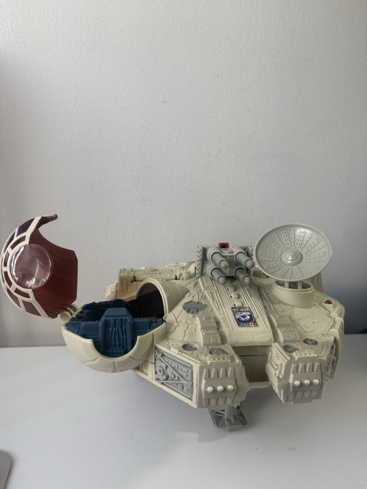 Vintage 2001 Playskool STAR WARS MILLENNIUM FALCON Adventure Playset w/ Sounds