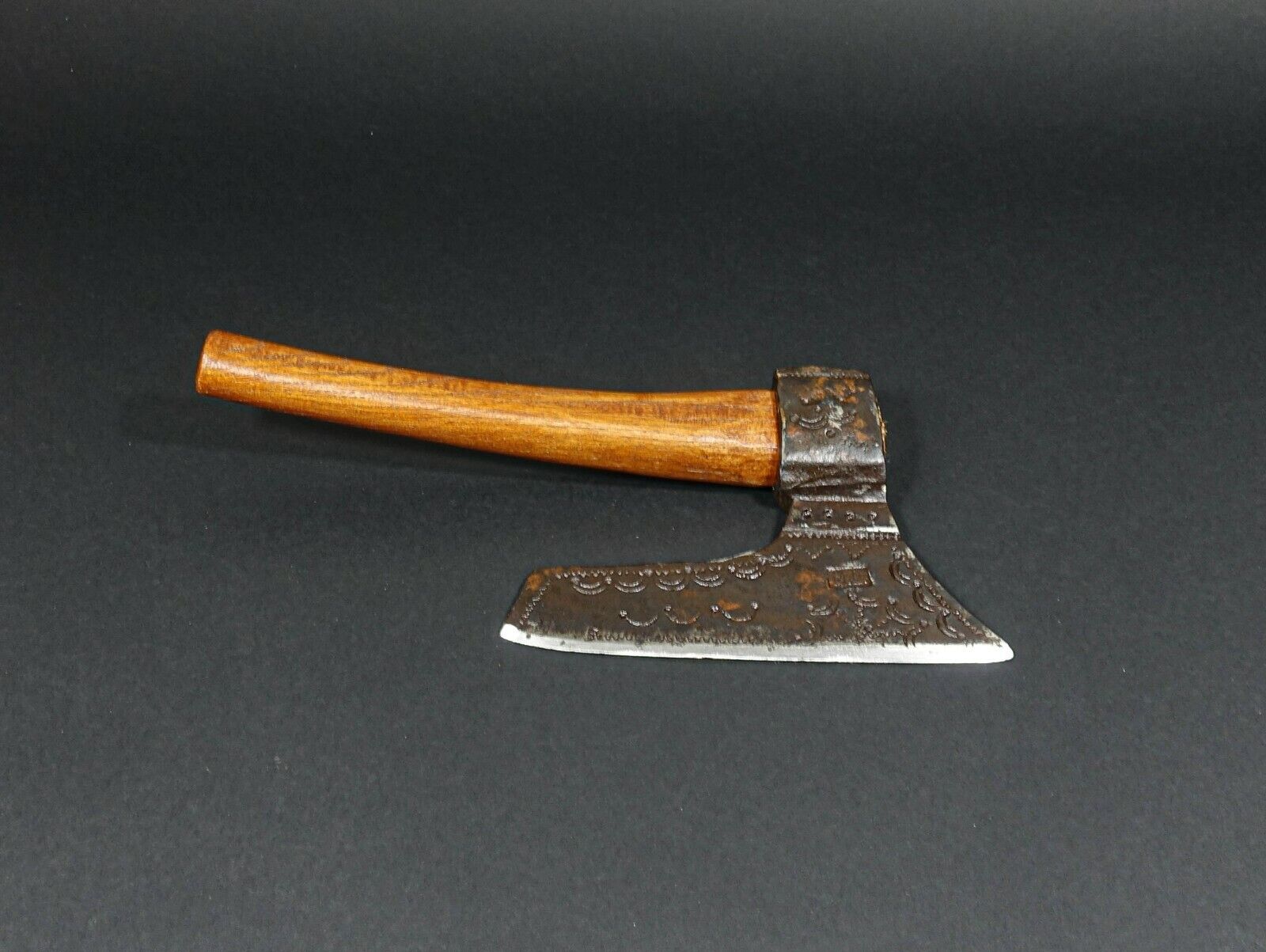 ANTIC Goosewing Bearded Broad Hatchet Axe Head Handmade Forged Rare
