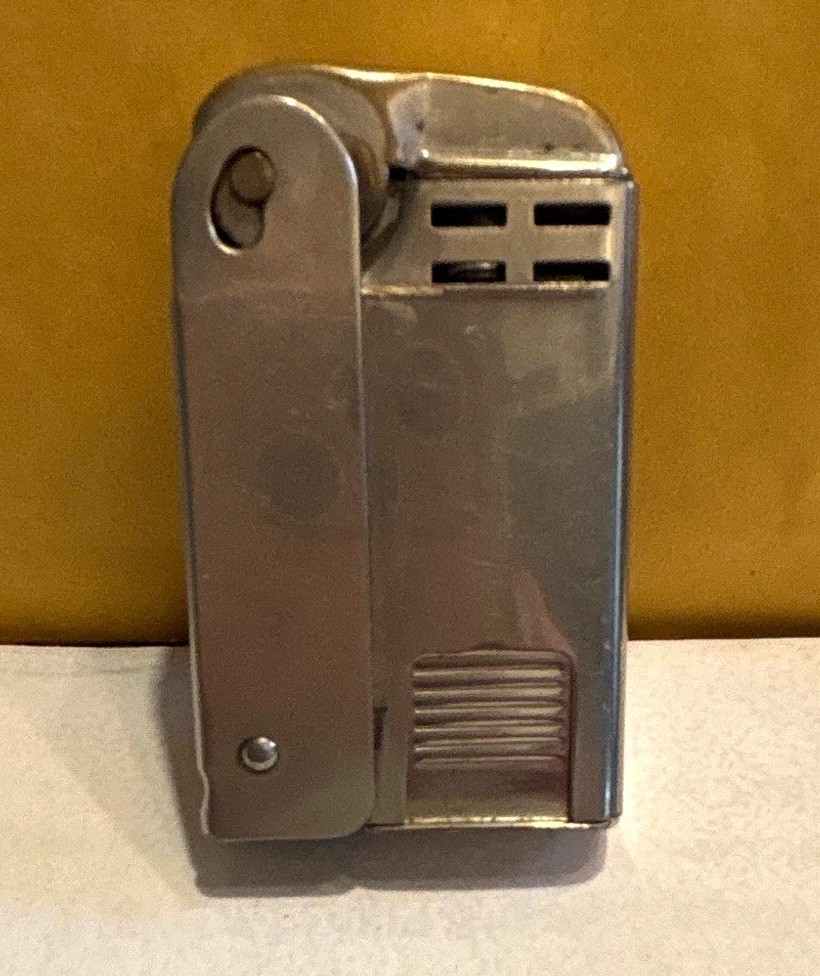 Vintage Wessonmetal Regens Squeeze Lighter  Art Deco USA 1896140 Stormlifter
