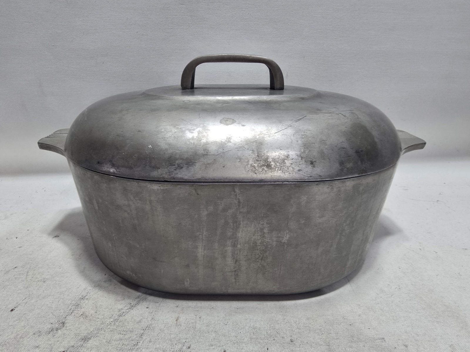 Vtg GHC MAGNALITE 4265 8QT Aluminum Roaster W/Lid - USA