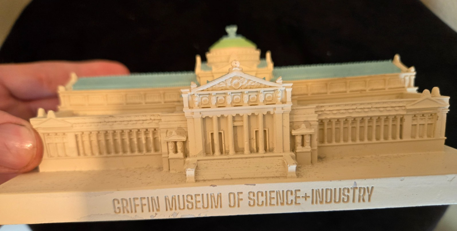 Rare  LARGE Griffin Science Museum of Industry souvenir building replica Chicago
