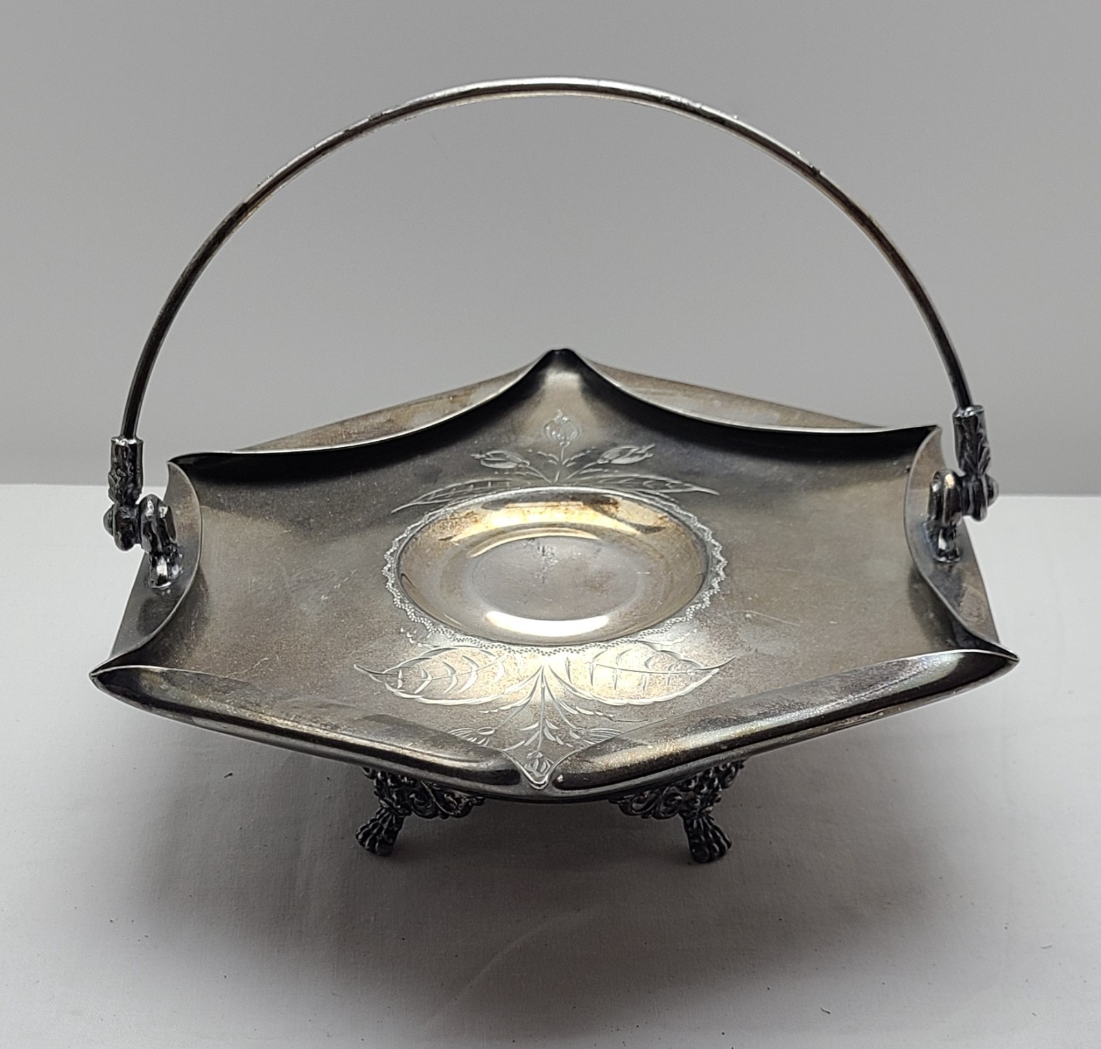 Antique Silverplate Victorian Brides Fruit Candy Basket Graham Quadruple Plate