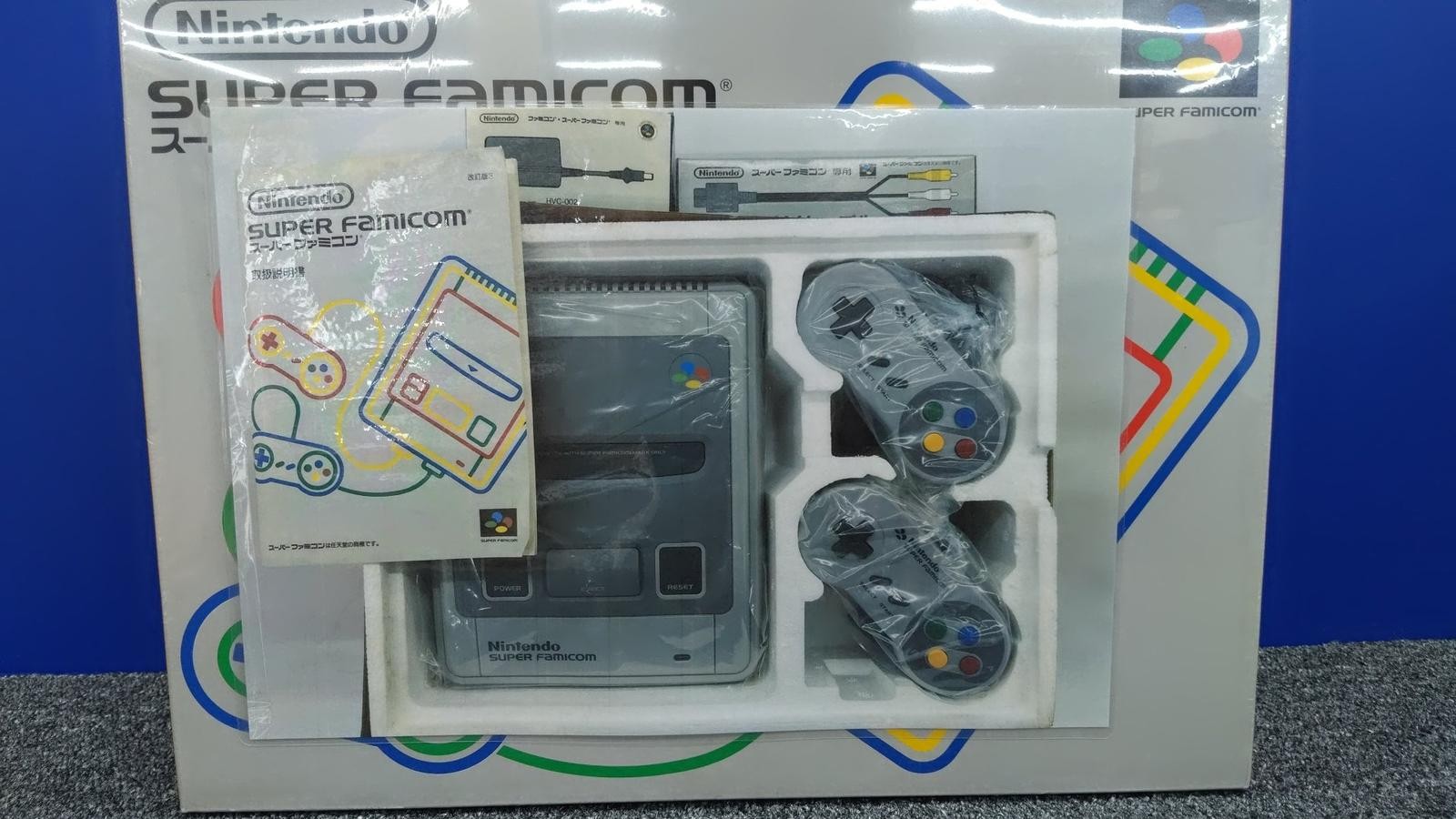 Nintendo Super Famicom SHVC-001 Console Boxed Unused Japan Retro Gaming System