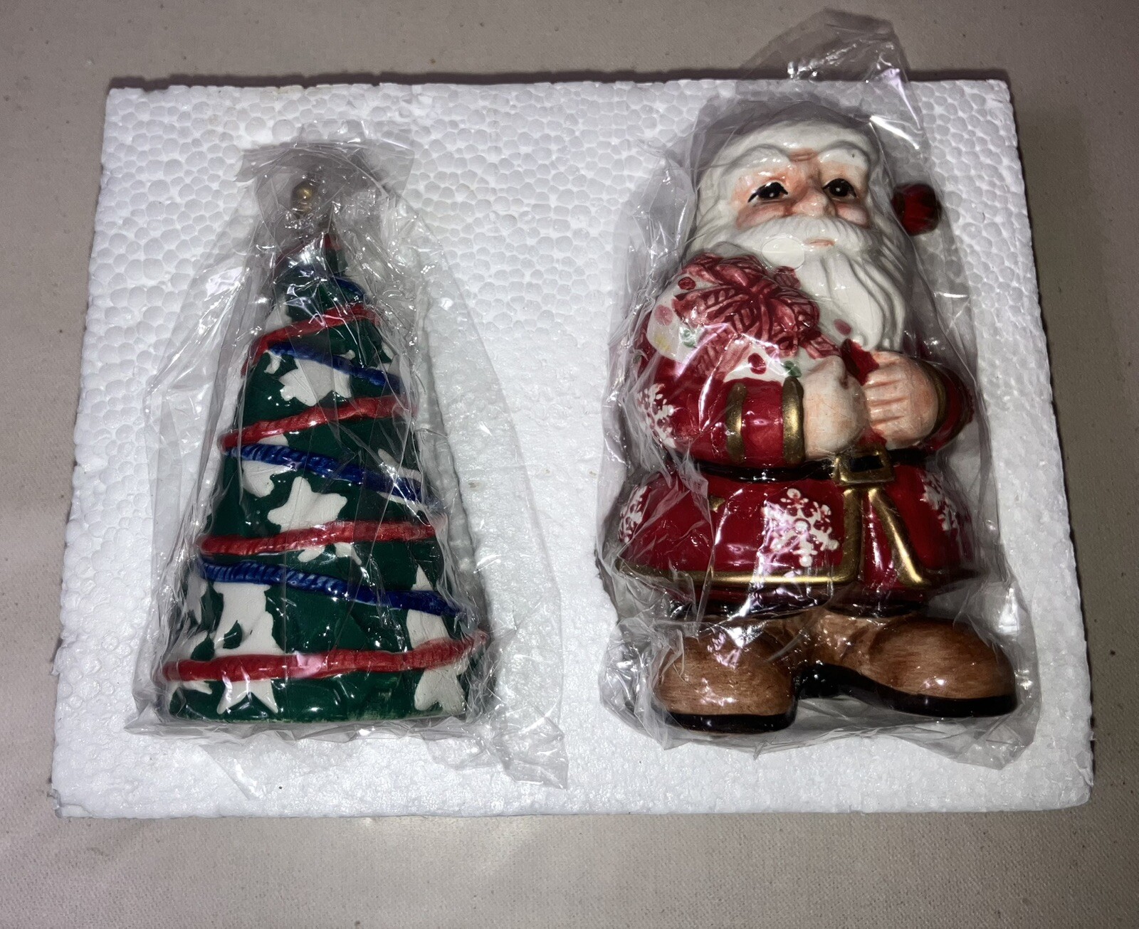 Fitz Floyd Patriotic Santa Tree Salt Pepper Shakers