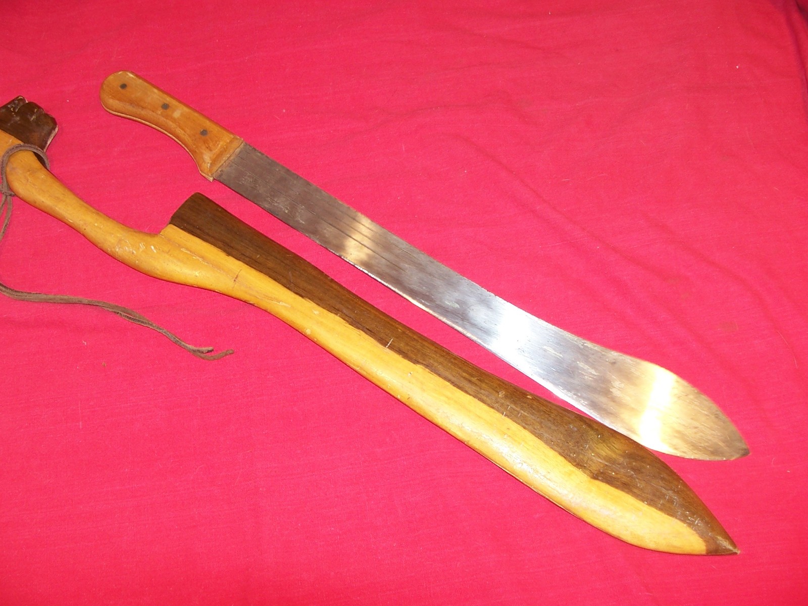 Vintage Incolma W702 Columbia Machete Knife Wood Scabbard Old Columbian Jungle