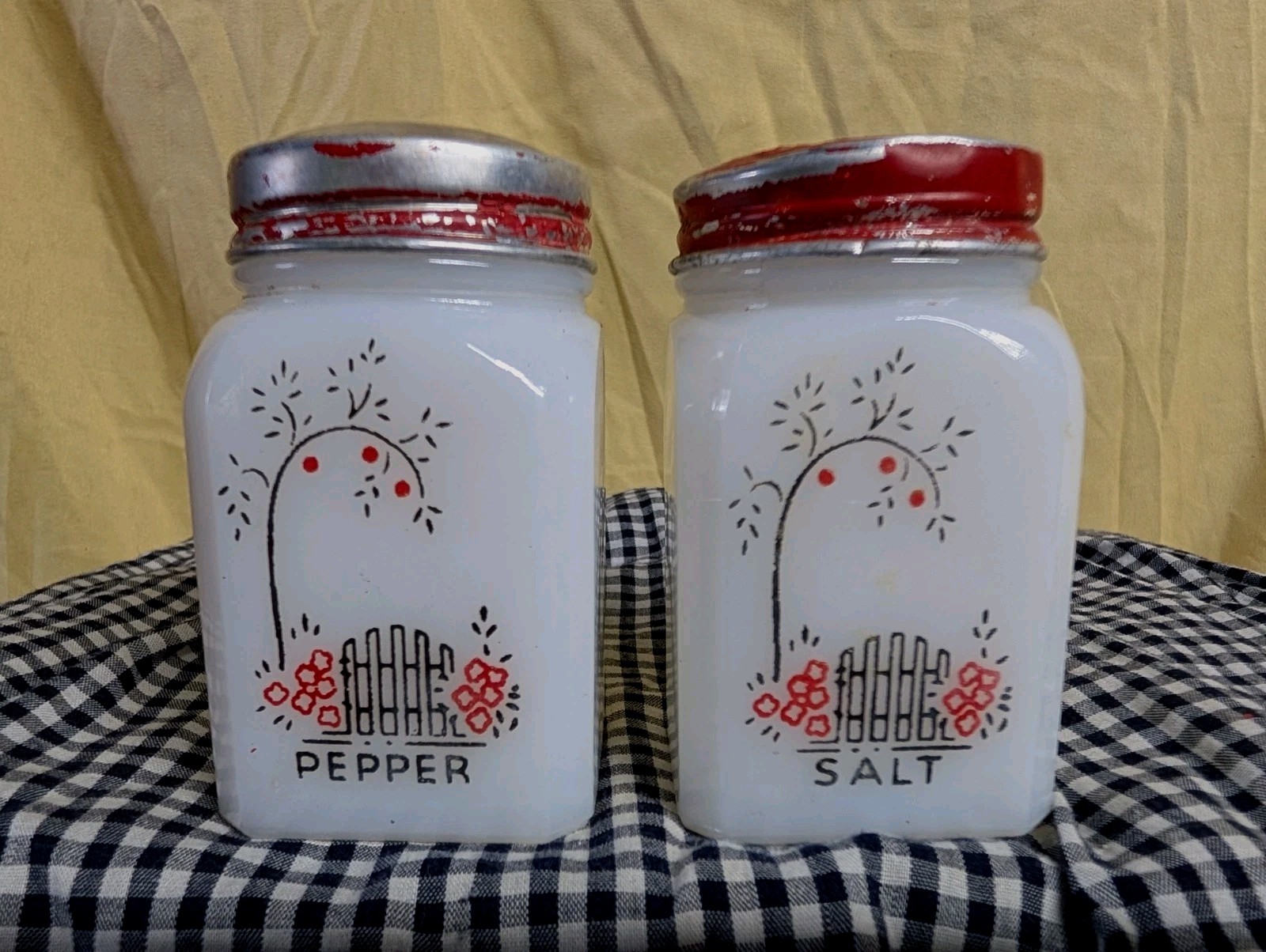 Vintage Tipp City Milk Glass Shakers Garden Gate Tree Rare Set