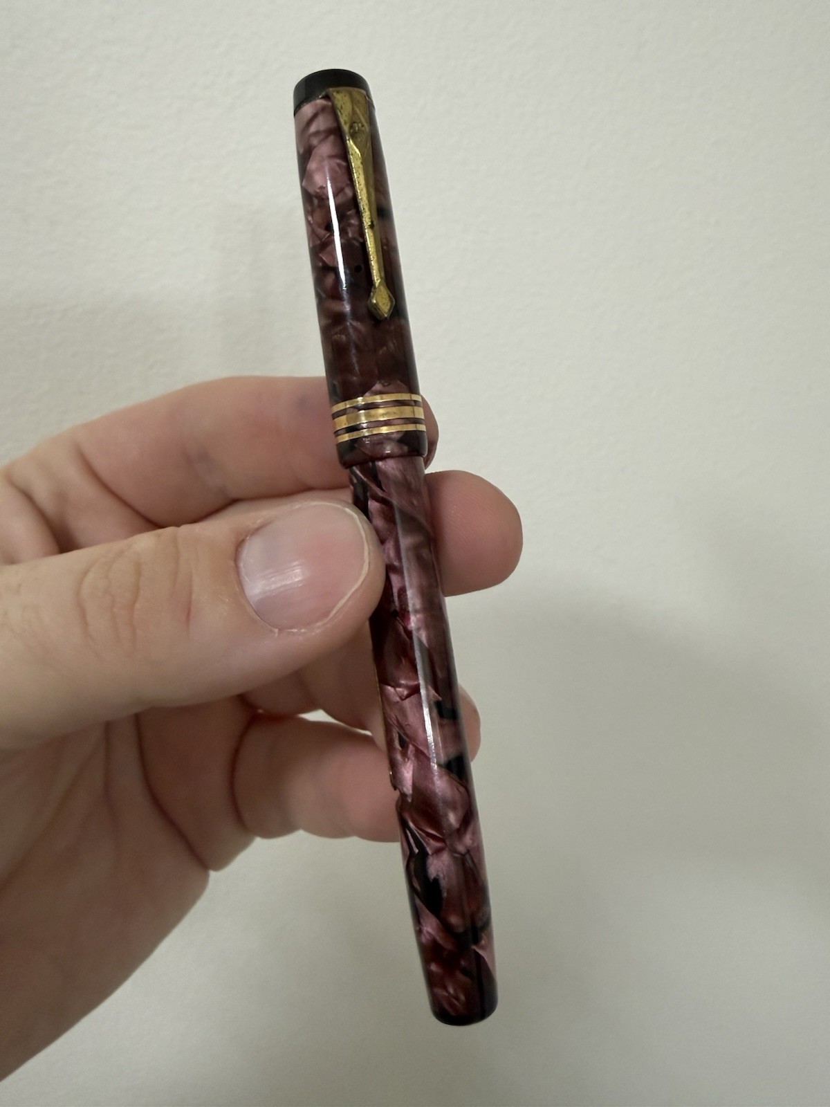 Gorgeous 1950s Conway Stewart 388 Rose Mauve Marble Gold Trim Fountain Pen 14ct