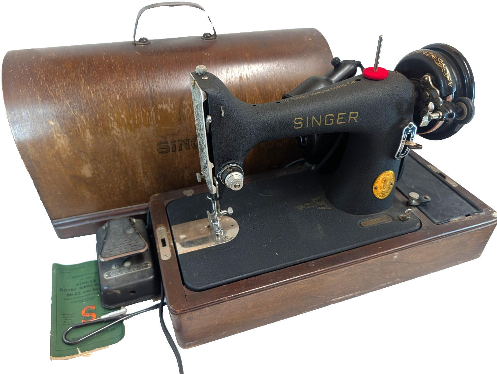 Singer 1941 Sewing Machine Godzilla wrinkle finish 99 With  Case VERY nice