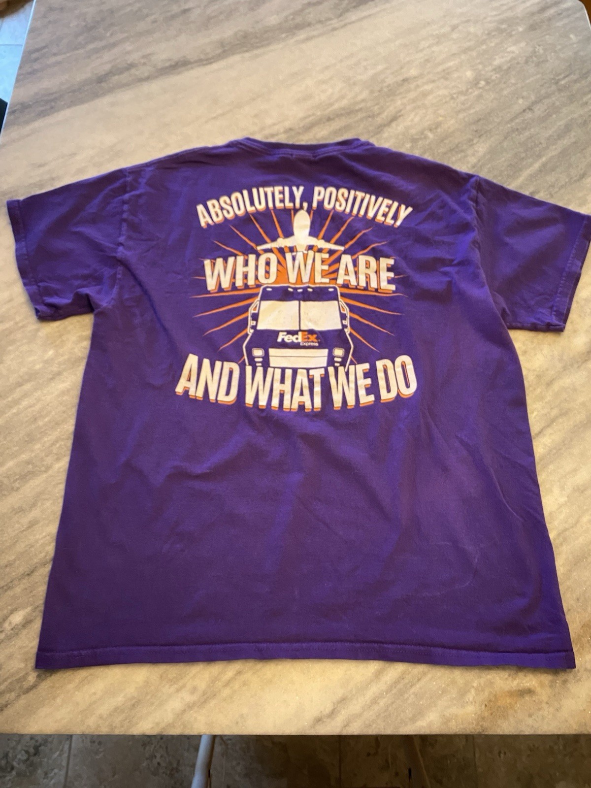 Vintage  Fed Ex T-shirt size Men's Large USED