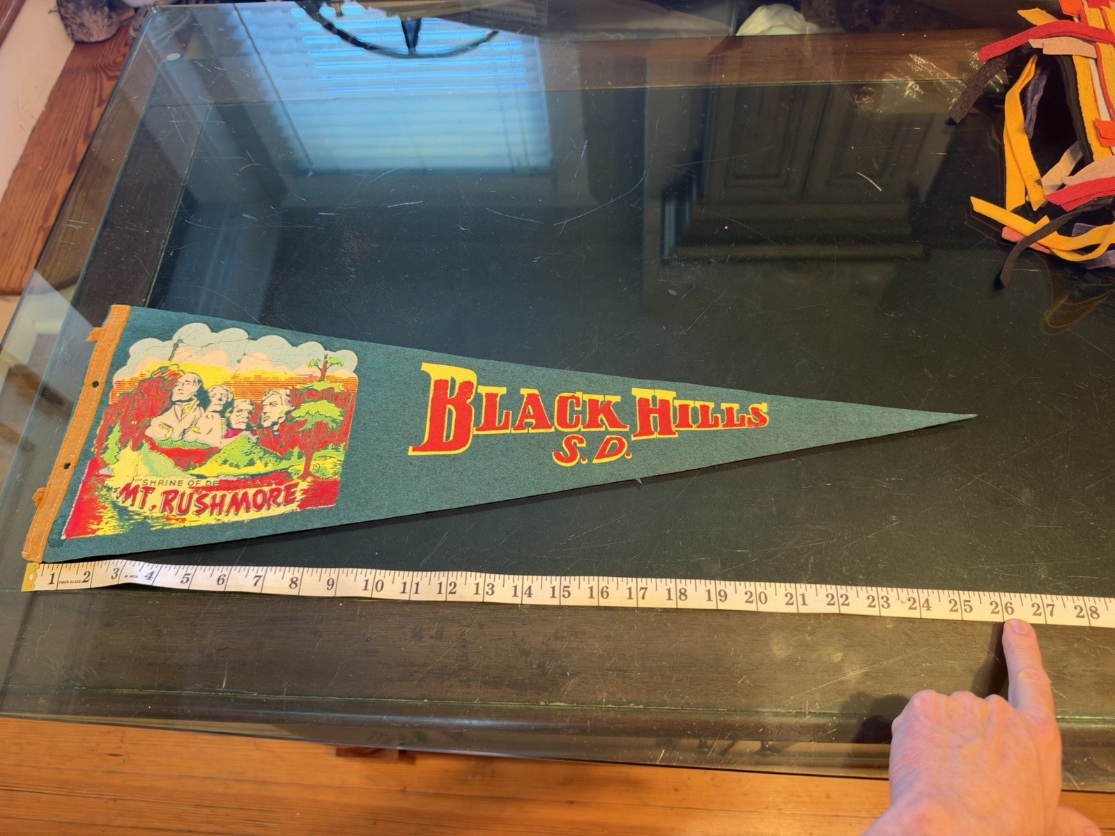 Vintage Black Hills SD Mount Rushmore Felt Pennant 26” Shrine of Democracy