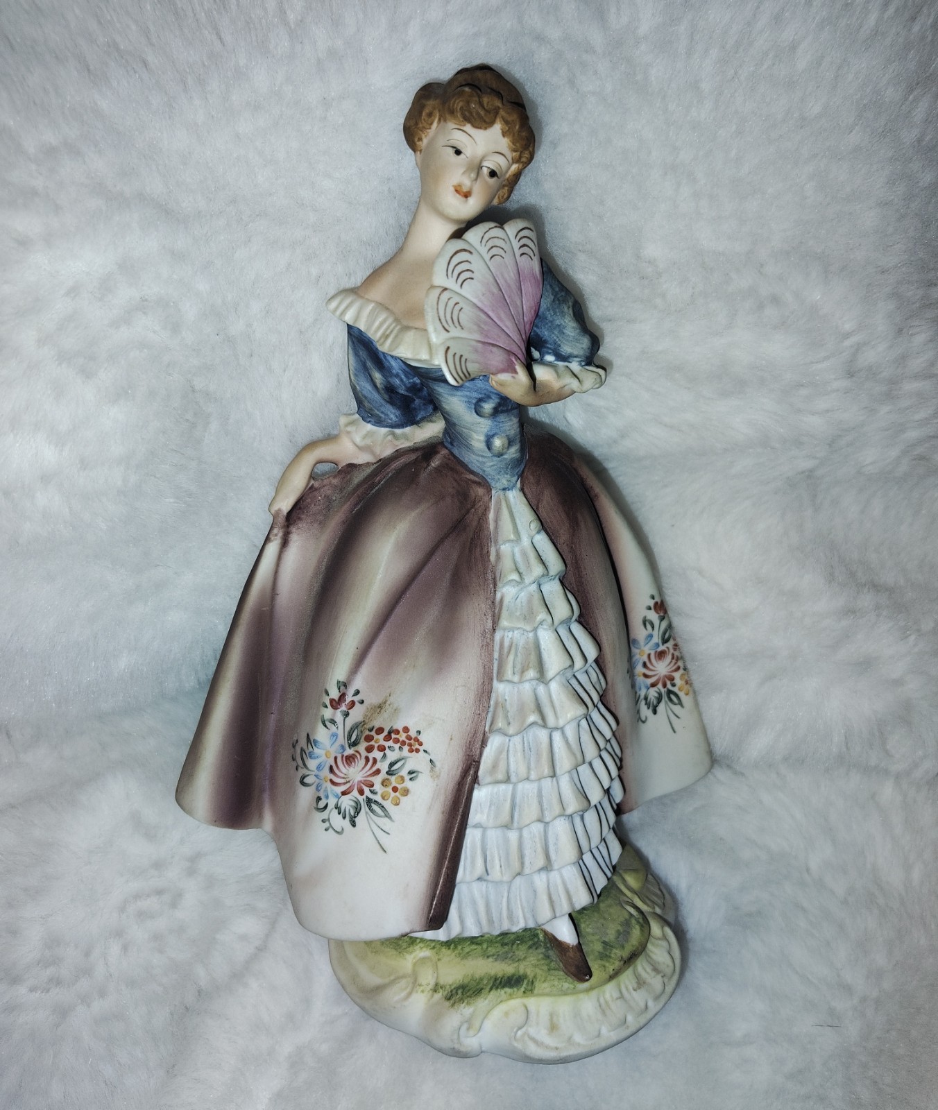 Vintage Lefton China figurine Lady fan porcelain roses hand painted Japan