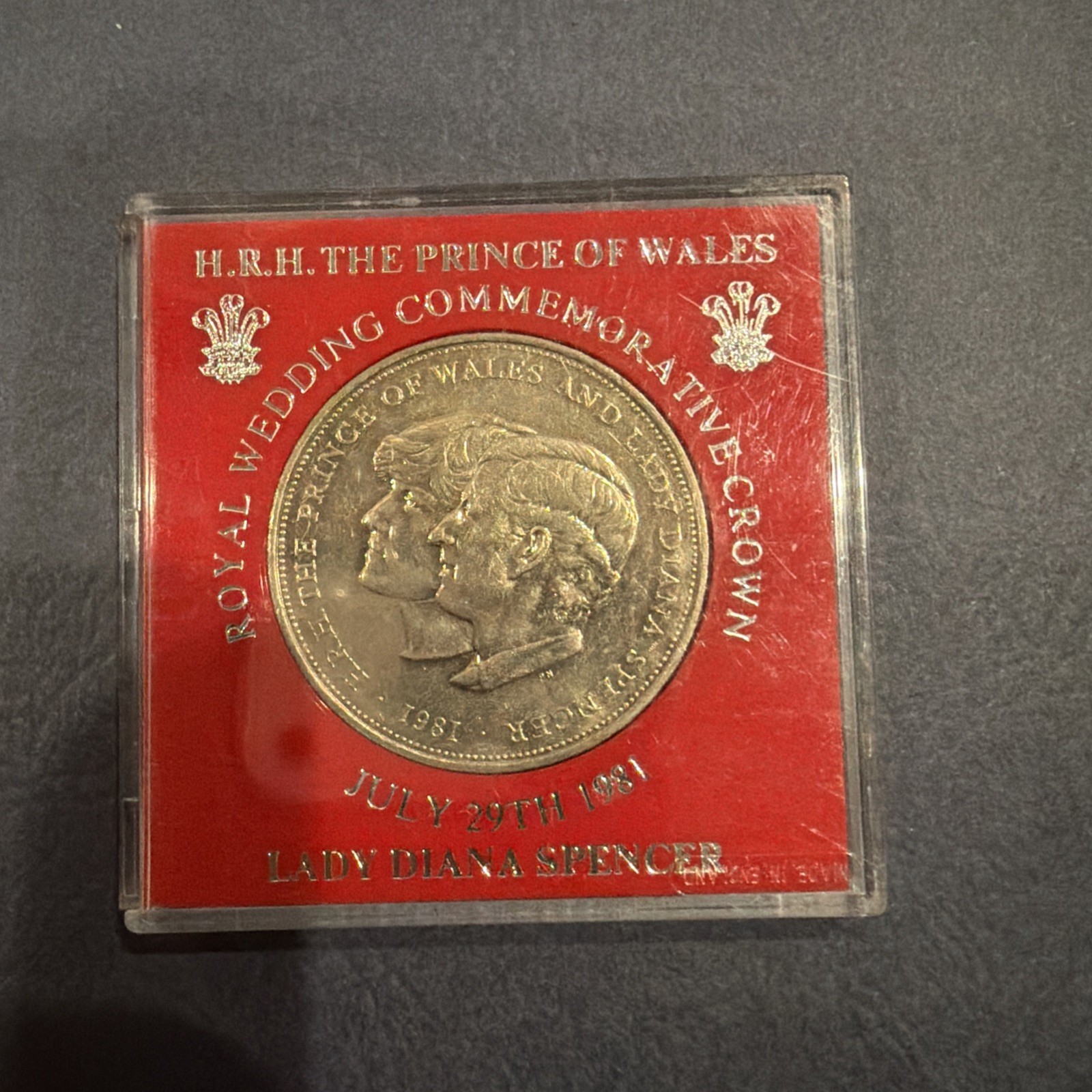 1981 Royal Wedding Commemorative Crown Prince Of Wales Lady Diana Spencer Coin 1981 Royal Wedding Commemorative Crown Prince Of Wales Lady Diana Spencer Coin