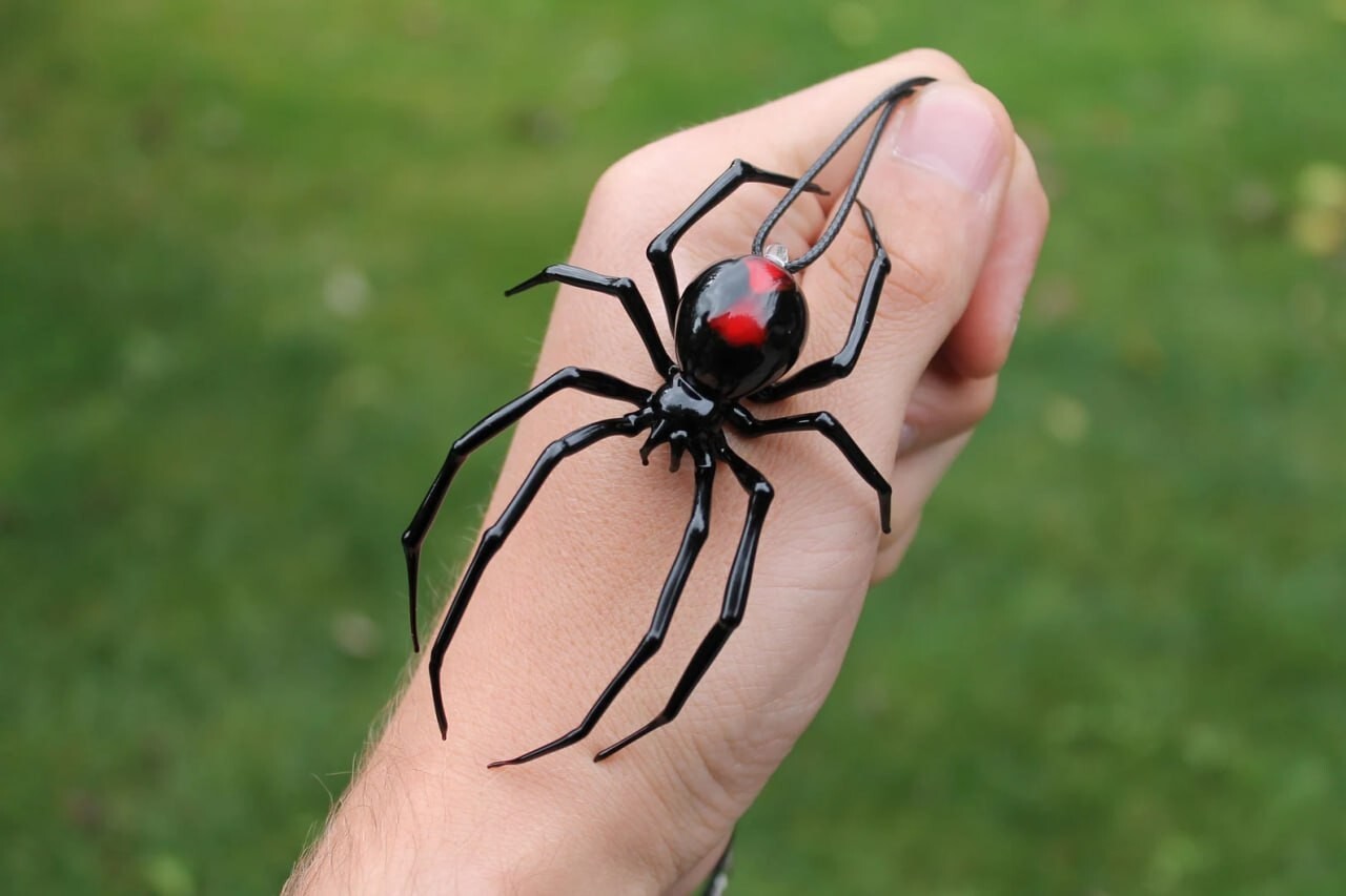 Pendant Spider Black Widow, pendant Blown glass Spider,Hanging Spider Black Wido