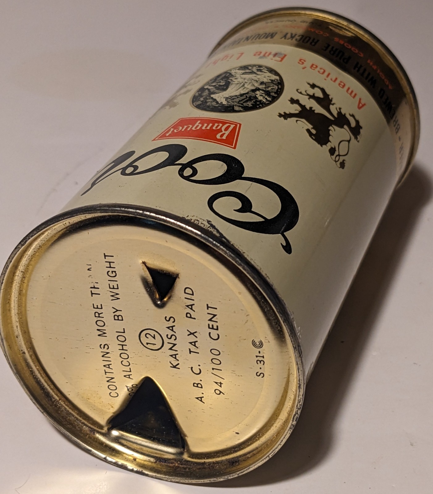 EMPTY 12oz Coors Banquet indoor flat top gold lids Kansas CMT3.2% tax Red accent