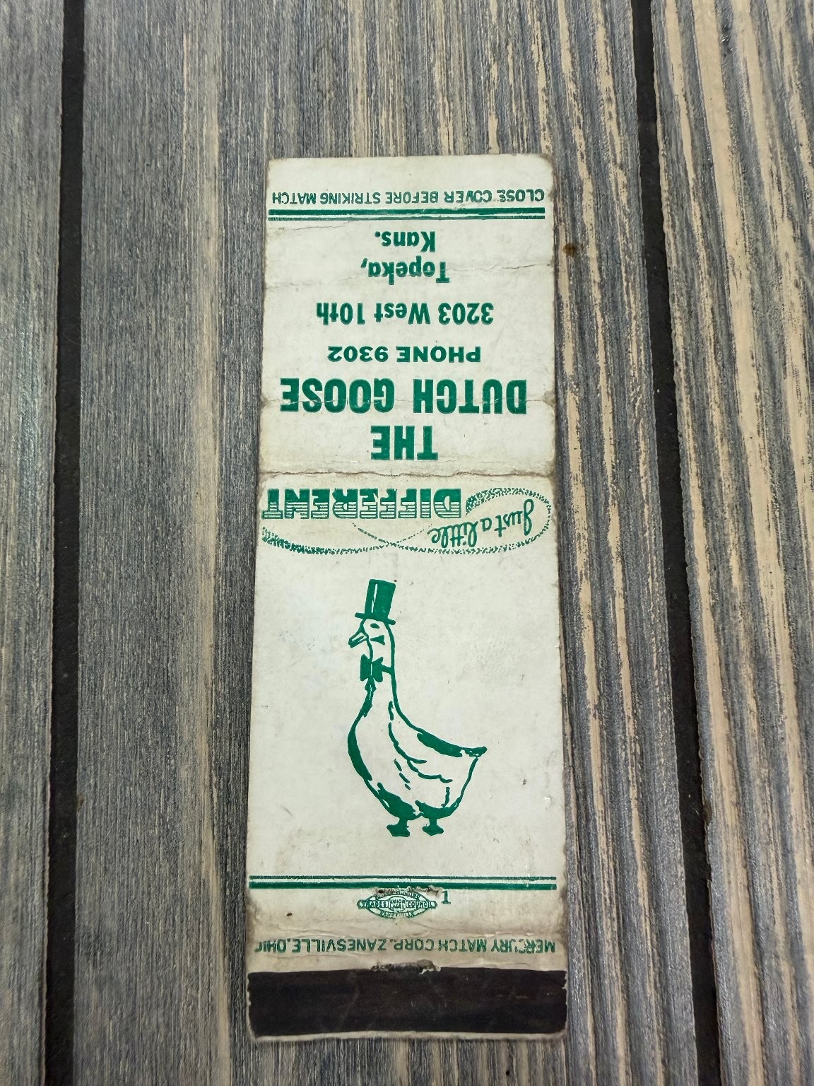 THE DUTCH GOOSE Topeka Kansas 1930s 1940s Top Hat Goose Vintage Matchbook