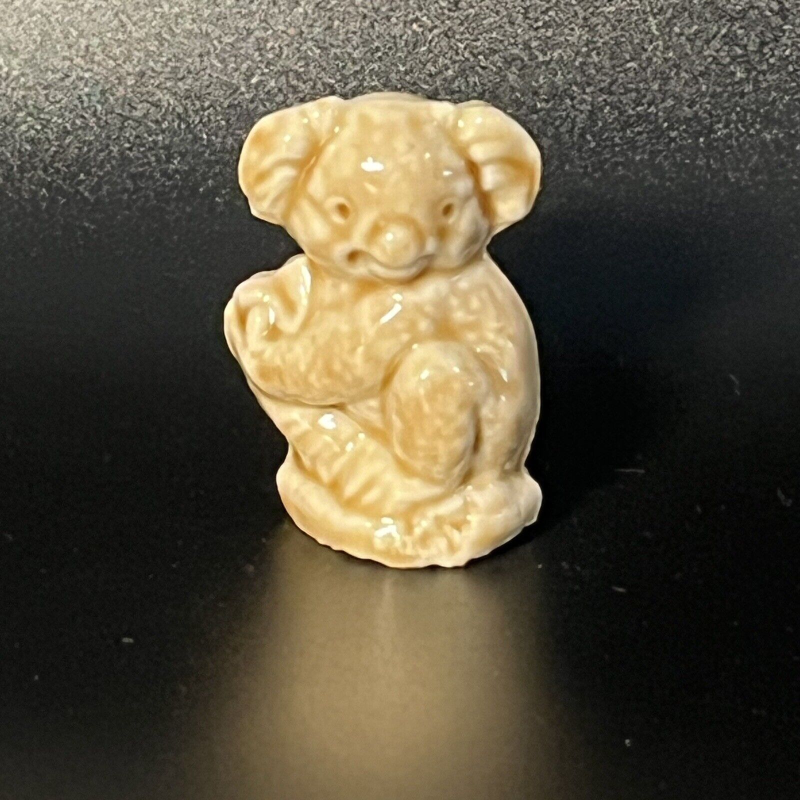 Wade Whimsies red rose tea Koala Bear Figurine Miniature made in England Vtg.