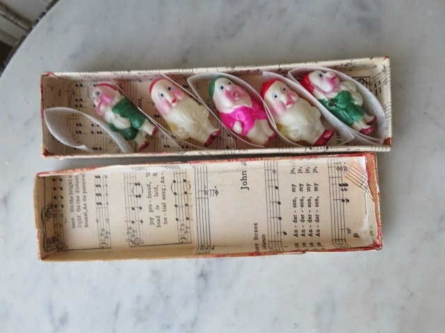 Original Box 5 VINTAGE Celluloid Petite DWARFS GNOMES ELVES Colorful CHRISTMAS