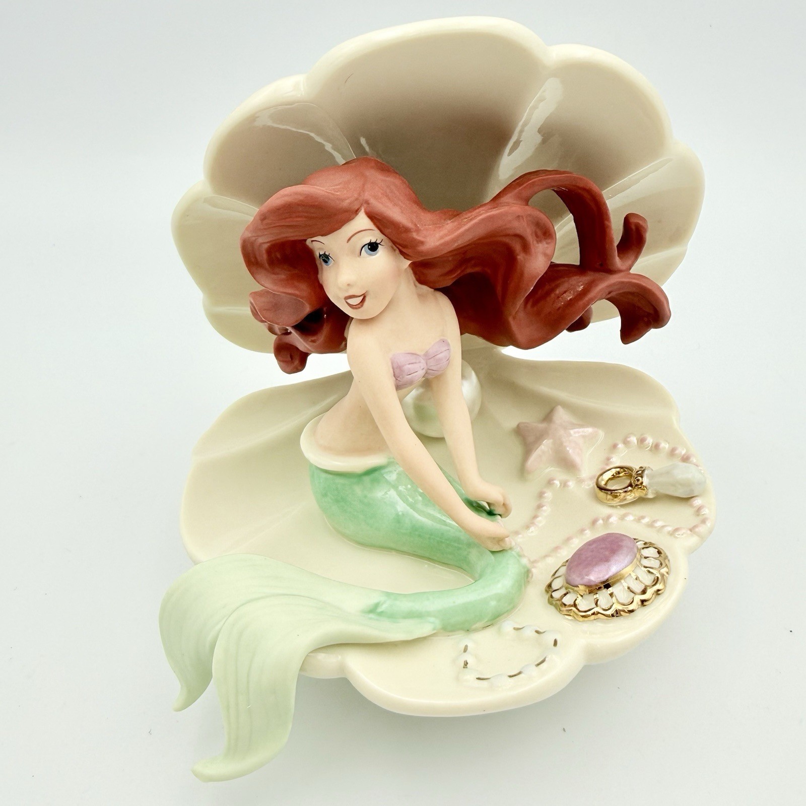 Lenox Disney Showcase Ariel's Gleaming Treasure Lighted 4” Figurine 832727 Lenox Disney Showcase Ariel's Gleaming Treasure Lighted 4” Figurine 832727