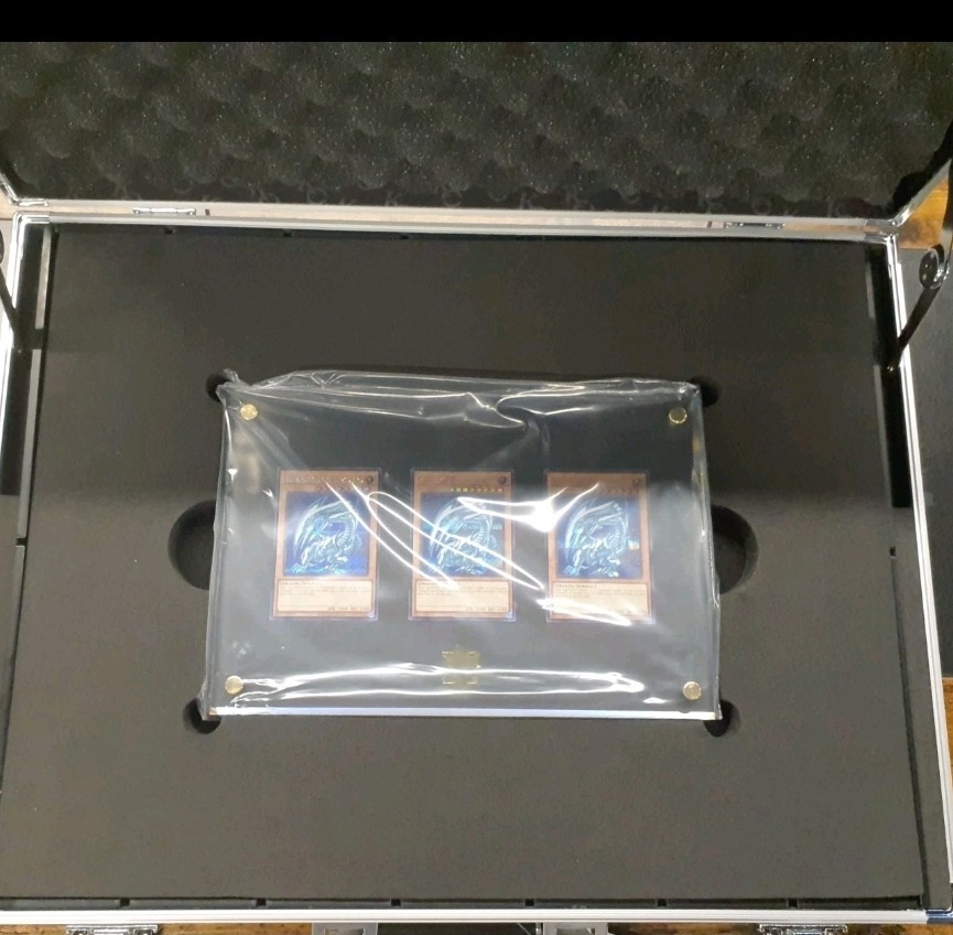 Yu-Gi-Oh Kaiba Ultimate 25th Anniversary Set ENGLISH