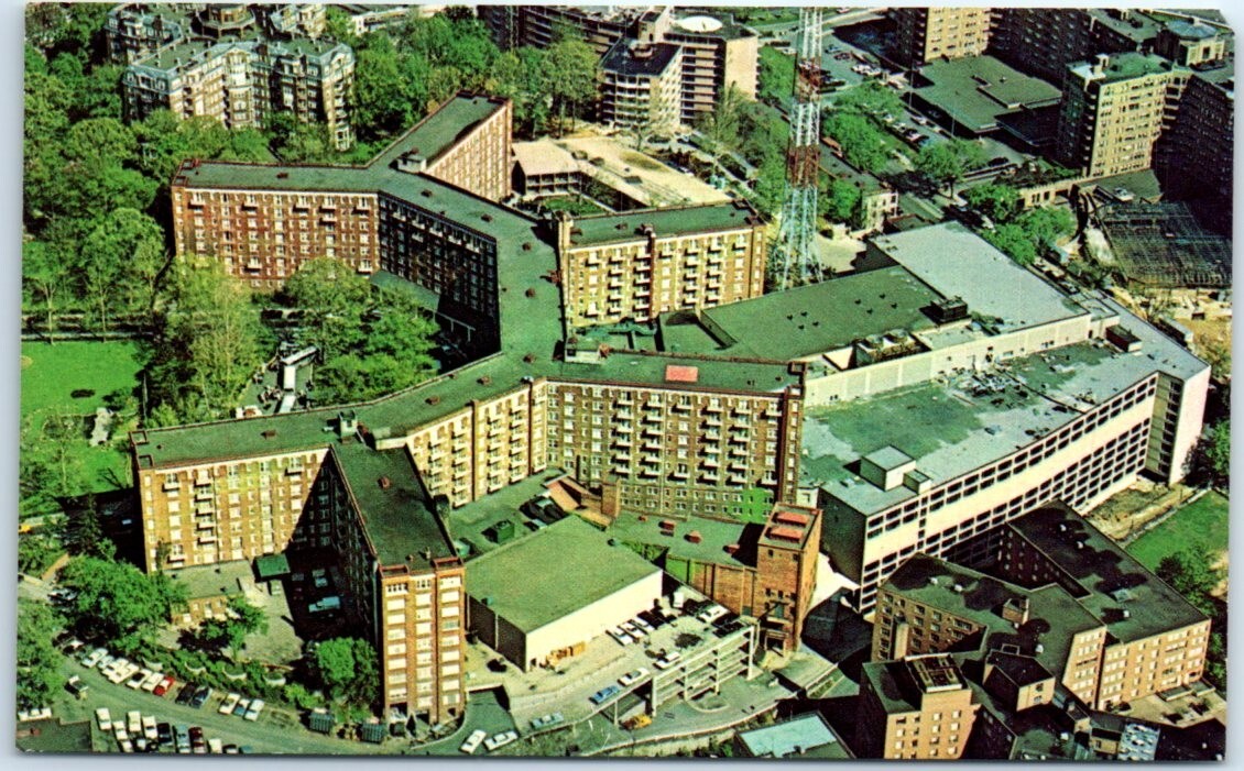 Postcard - The Sheraton-Park Hotel and Motor Inn - Washington, D. C.