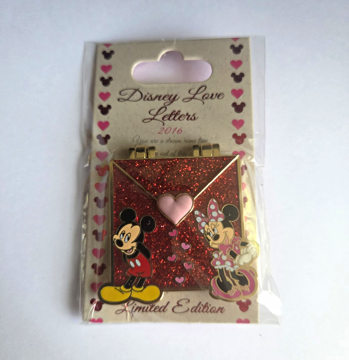 Disney 2016 Valentine\'s Love Letters LE 3000 Glitter Mickey & Minnie Pin NEW Disney 2016 Valentine\'s Love Letters LE 3000 Glitter Mickey & Minnie Pin NEW