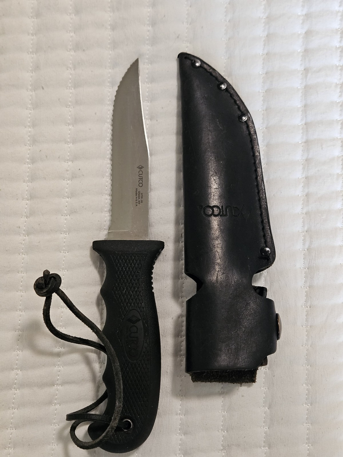 Vintage Cutco 5719 JH Clip Point Outdoor Knife Made In USA w/ Leather Sheath
